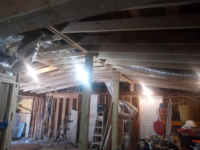 D&C Roofing and siding Picture 9