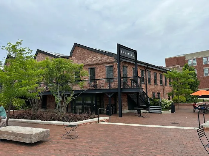 Universal Roofing & Exteriors Picture 1