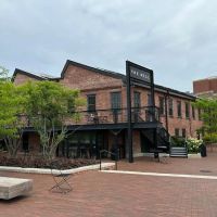 Universal Roofing & Exteriors ico