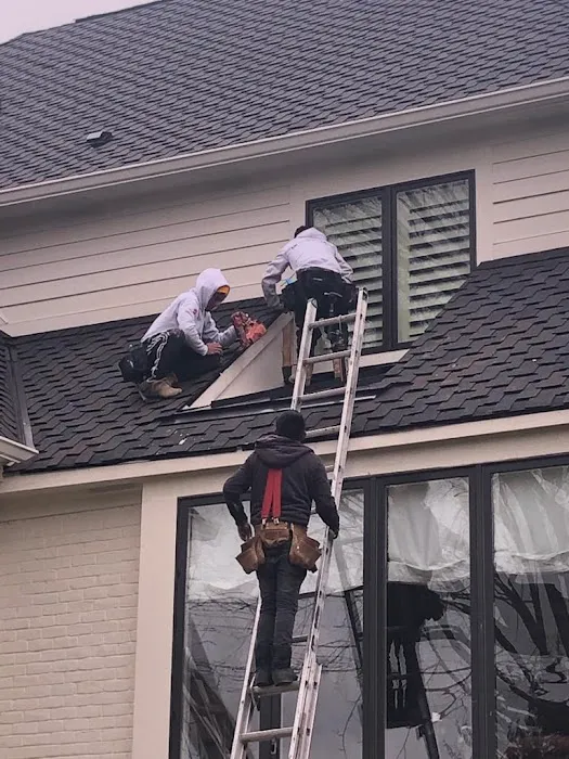 Universal Roofing & Exteriors Picture 4