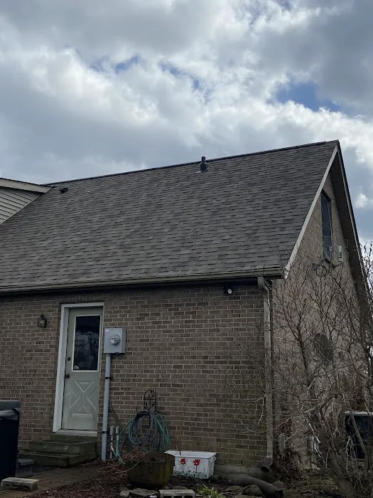 R&R Roofing Picture 2