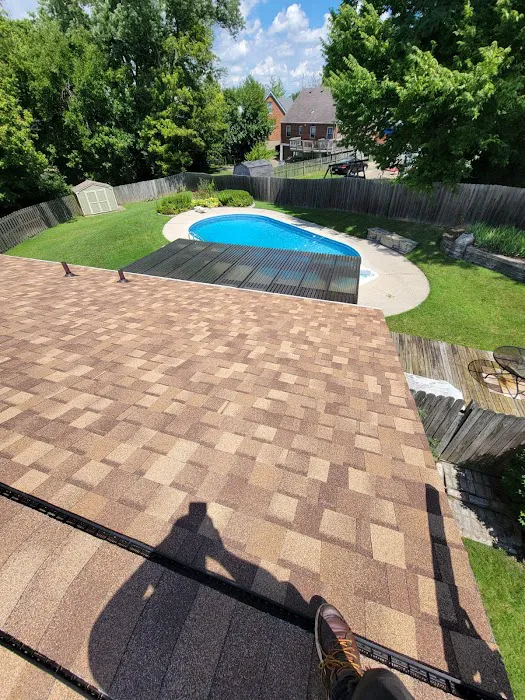 J&U ROOFING LLC Picture 4