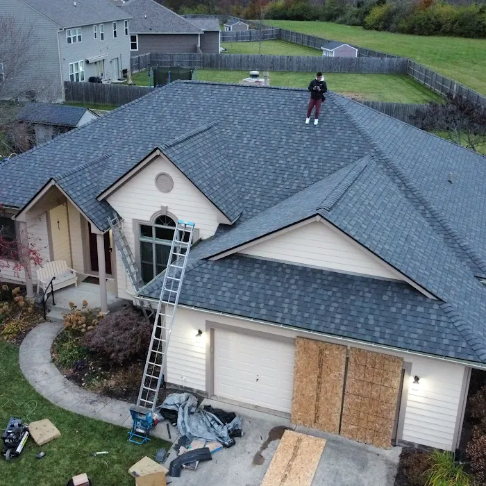 J&U ROOFING LLC Picture 5