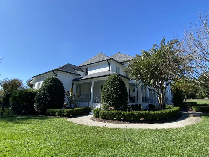 Kaiser Siding and Roofing Picture 1