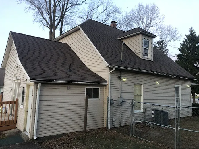 Steve's Roofing & Sheet Metal Picture 1