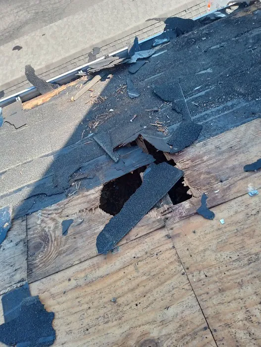 Vetalino Aguilar roofingLLC Picture 4