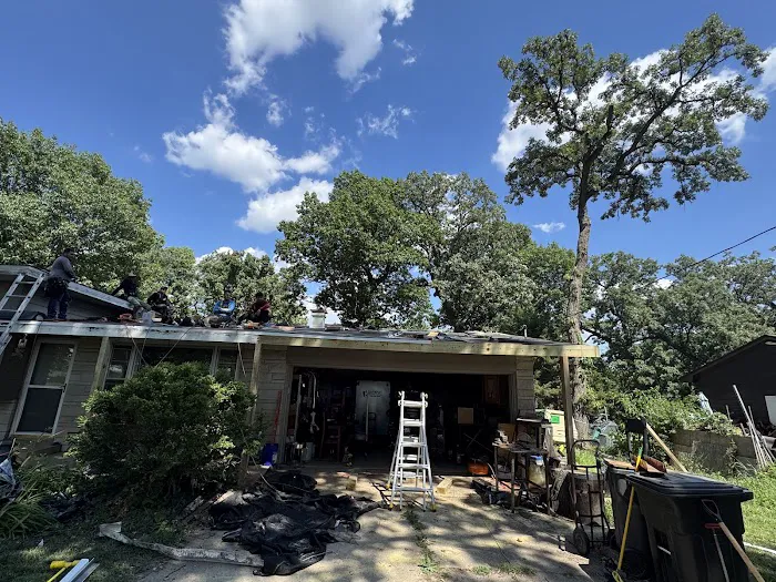 Elite Roofing & Gutters Picture 3