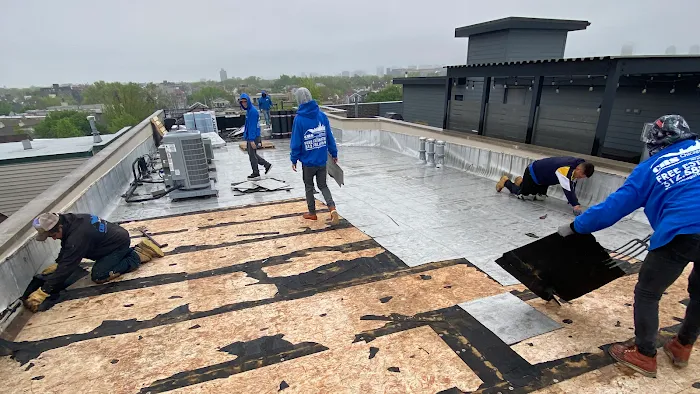 Chicago Roofing Solutions Picture 2