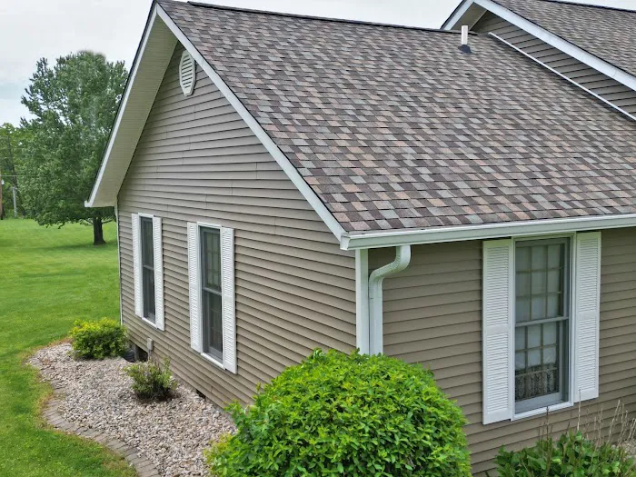 Pritchett Brothers Roofing & Exteriors Picture 1