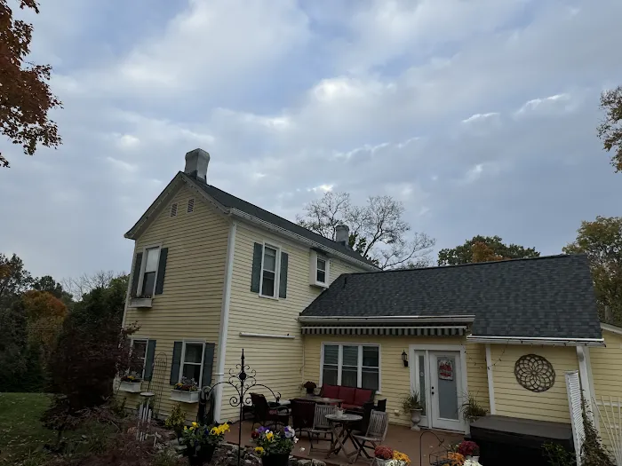 Crown Pointe Roofing & Remodeling Picture 2