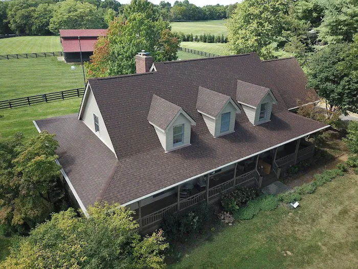 Evergreen Construction and Roofing Picture 1