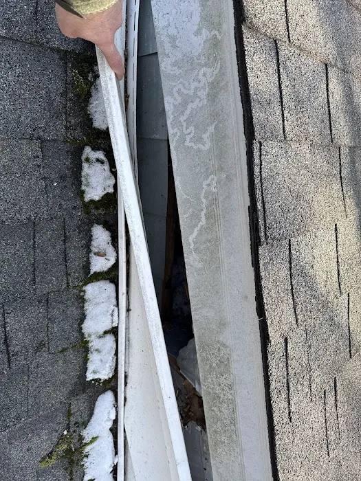 Clear Roofs and Exteriors Picture 7