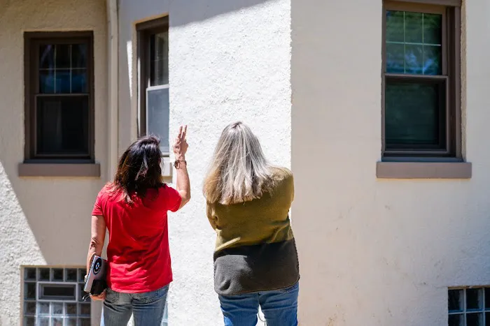 Lady On The Roof­­® Picture 5