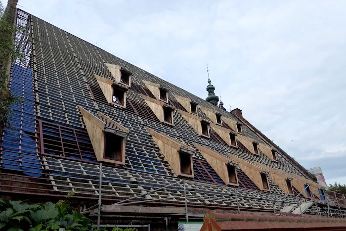 S & P Roofing Picture 2