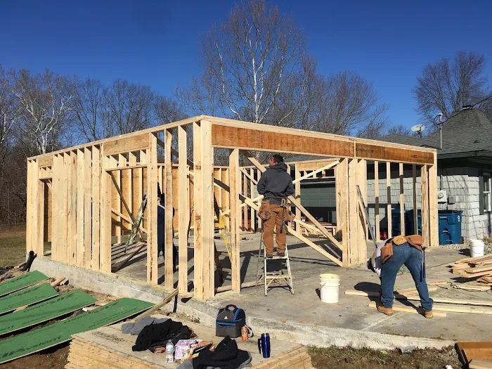 B & G Roofing and Framing Picture 1