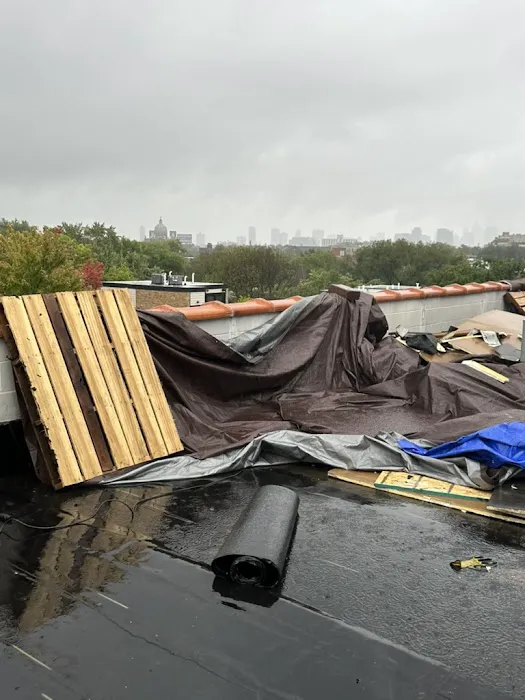 Chicago Roofing Services Picture 1