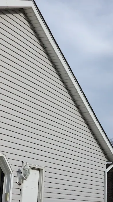 A.E.S Roofing & Siding LLC Picture 2