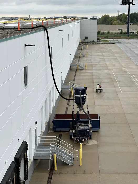 Velocity Roof Vacuum Service Picture 10