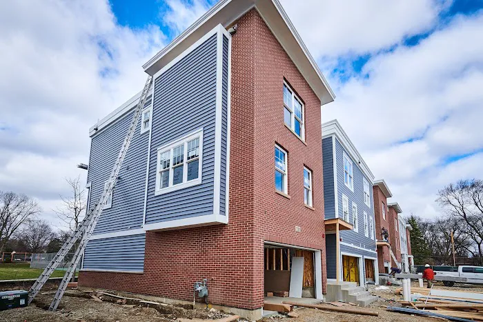 Quantum Exteriors Picture 1