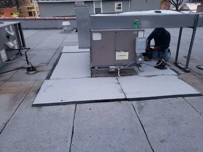 Accurate Roofing and tuckpointing Picture 9