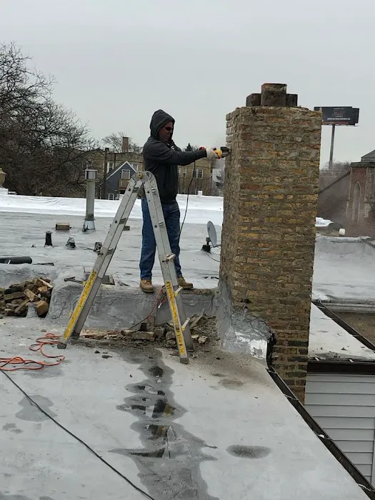 SR Roofing Construction Picture 2