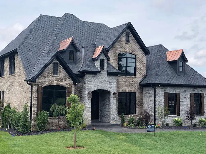 Apex Roofing of Greater Kentucky Picture 2