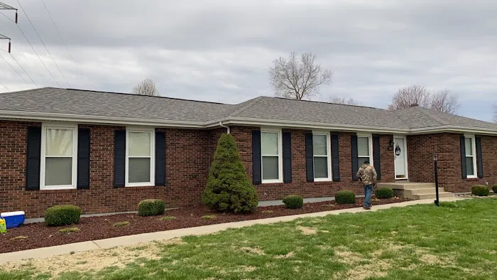 L.M. ROOFING LLC Picture 1