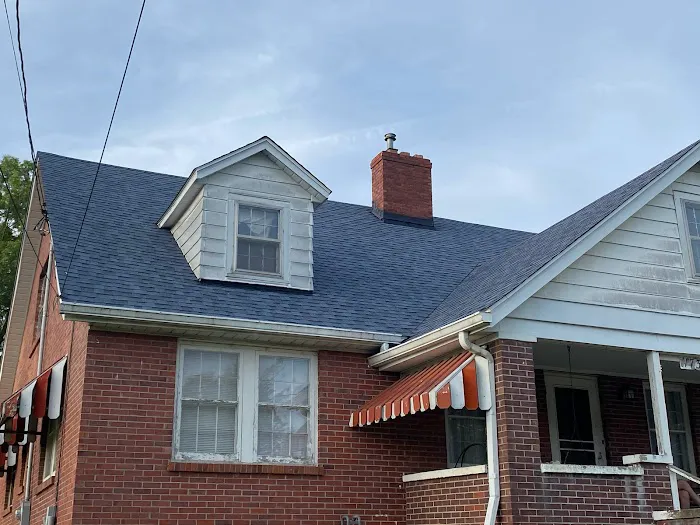 L.M. ROOFING LLC Picture 2