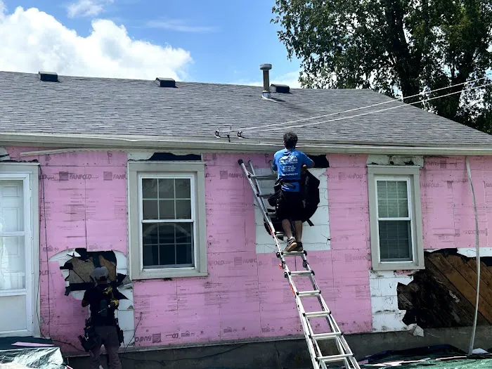 Ixma roofing, siding and gutters Picture 2