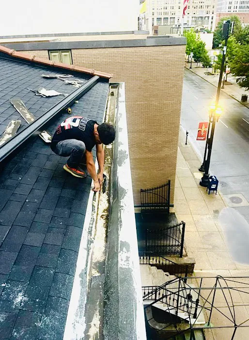 Ixma roofing, siding and gutters Picture 6