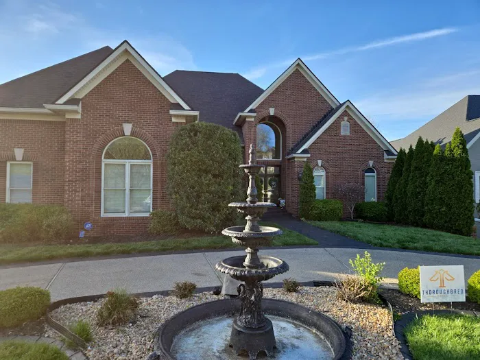 Thoroughbred Roofs Picture 1