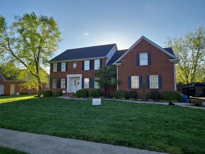 Thoroughbred Roofs Picture 4