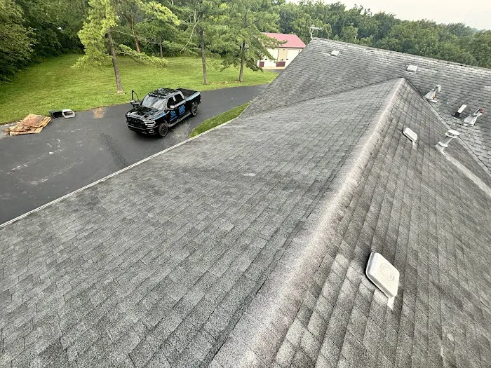 Noah's Roofing LLC Picture 1