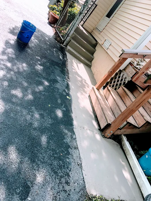 M&M Roofing & Blacktopping Picture 3