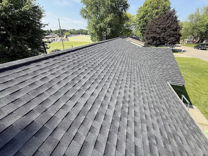 New Edge Improvement Co – Roofing & Siding Contractor Picture 1