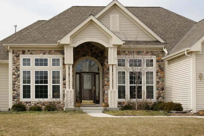 HARRIS ROOFING, SIDING, WINDOWS & DOORS Picture 4