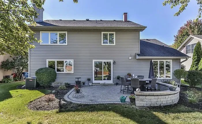 HARRIS ROOFING, SIDING, WINDOWS & DOORS Picture 6