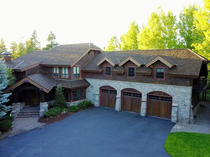 Deschutes Roofing Picture 3