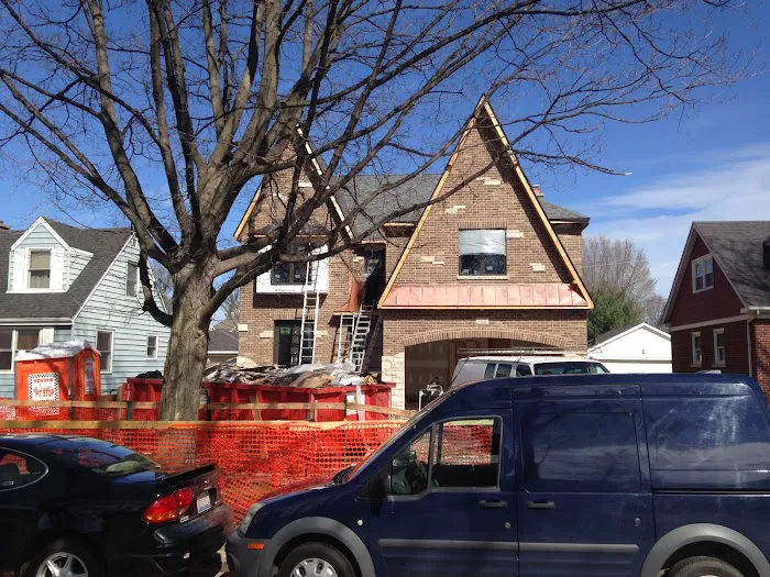 Bee Quality Roofing Company - Certified Roofing Contractor Picture 1