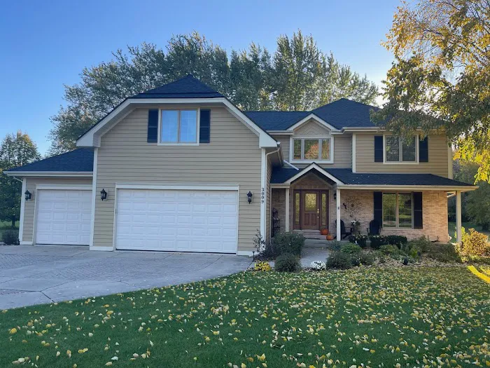 Benjamin Brothers Roofing, Siding, and Gutters Picture 7