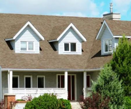 Svaras Roofing