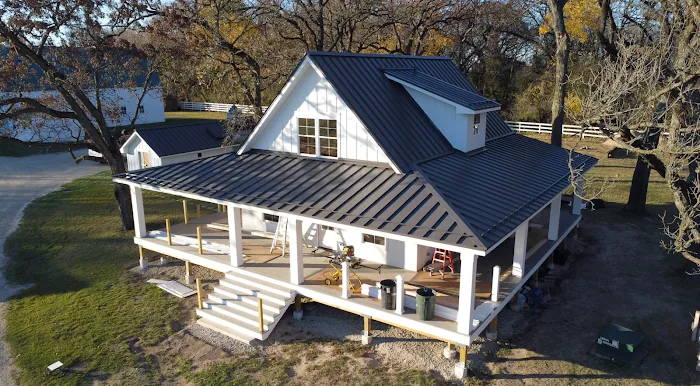 AMB Roofing & Sheetmetal Picture 4