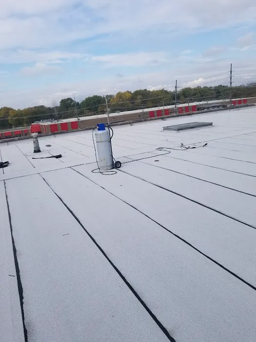 J & T Roofing and Construction Picture 2