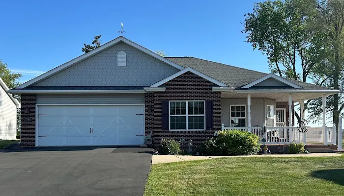 Smith Roofing and Exteriors - Lake Geneva Area Picture 3