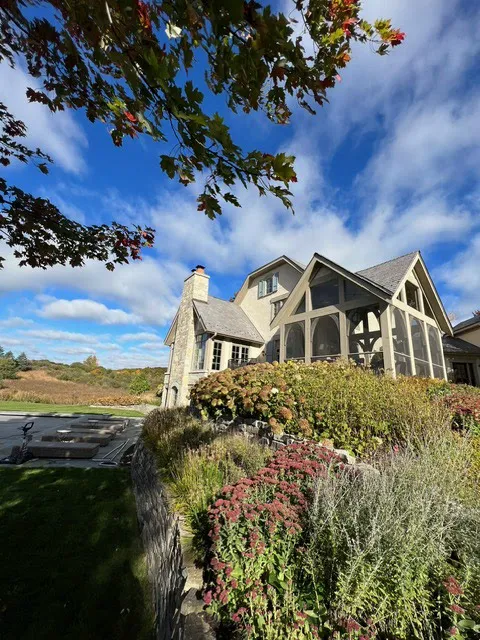 All Seasons Roofing and Chimney Service Picture 8