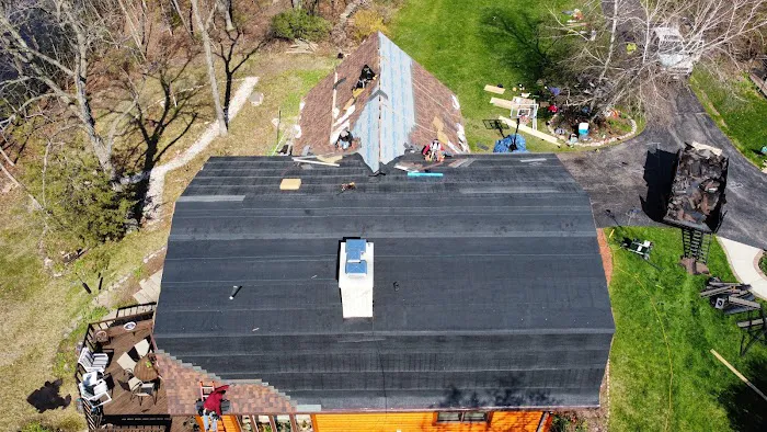 4 Seasons Roofing Service LLC Picture 4