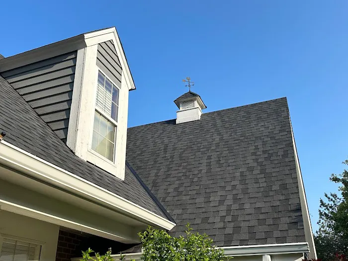 4 Seasons Roofing Service LLC Picture 10
