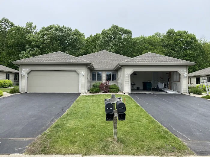 SJS Roofing & Construction Picture 1