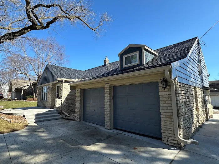 Four Leaf Roofing & Windows Picture 9