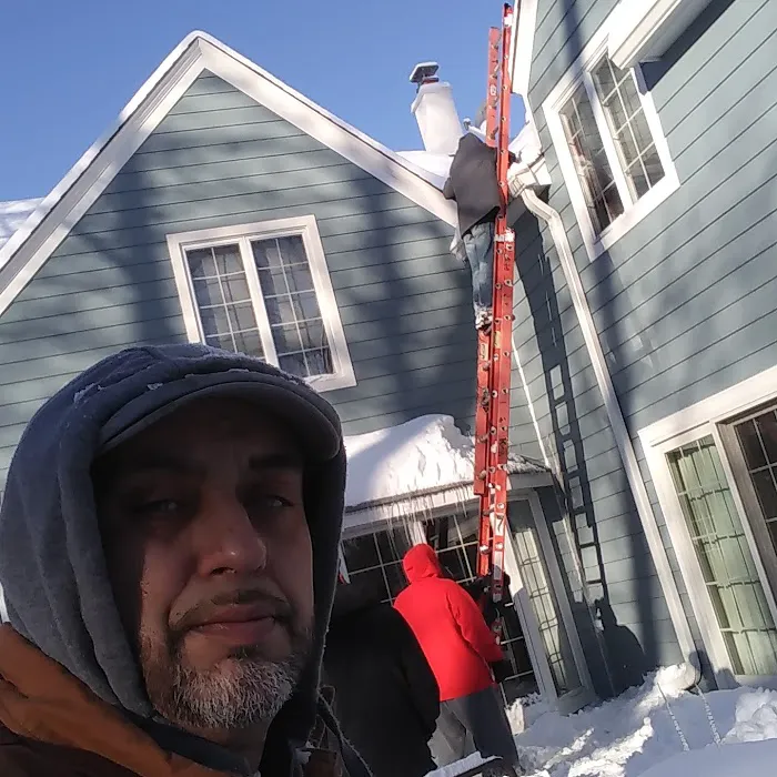 Milwaukee Ice Dam Removal Picture 2